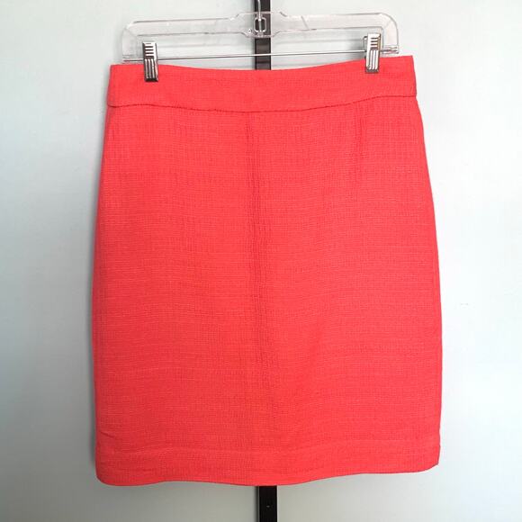 NWT J. Crew Factory Textured Pencil Skirt in Guava Size 6 - Picture 2 of 8